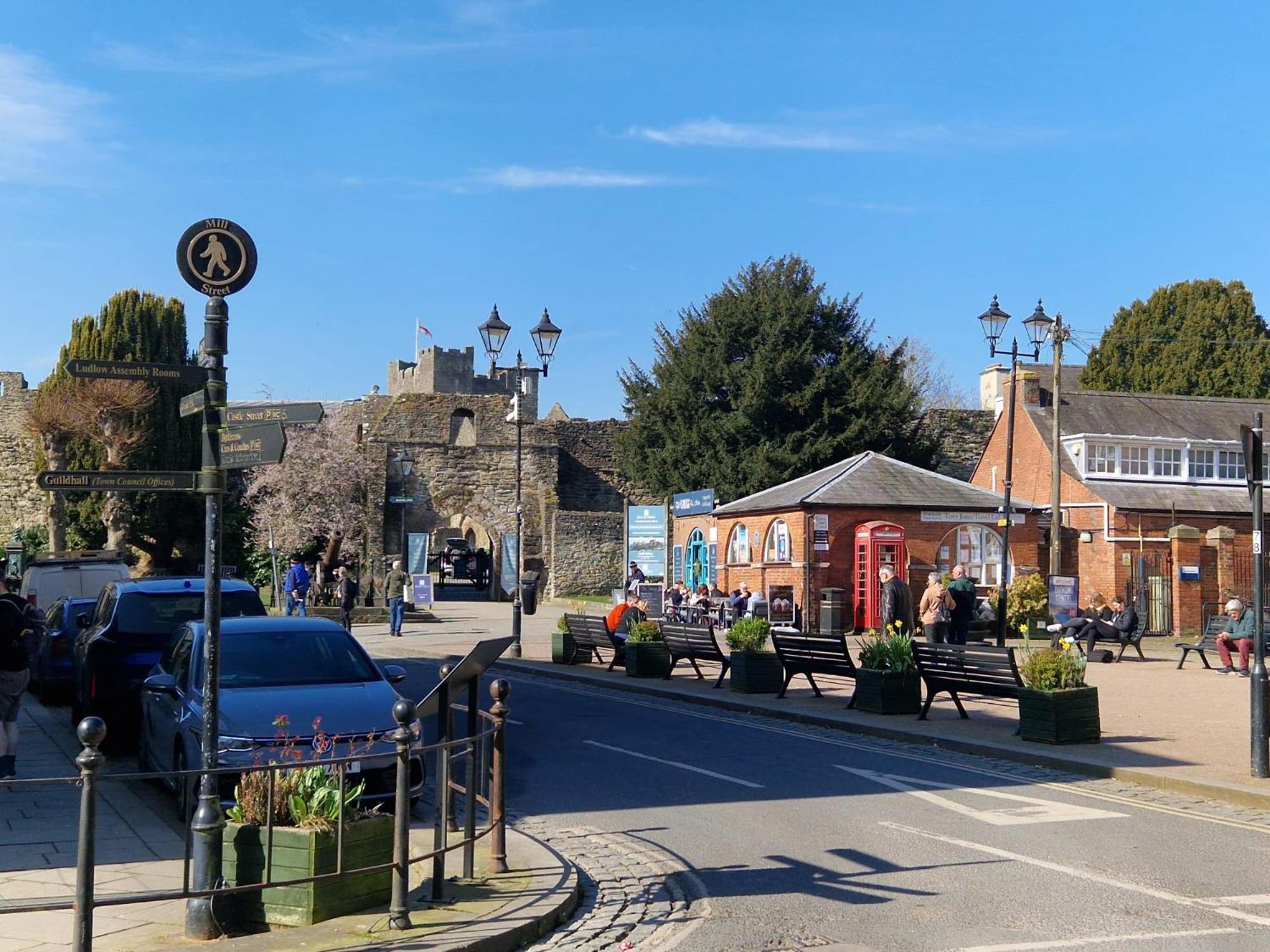 Ludlow - Linnet House - Well Presented Townhouse With Parking - Perfect Location For Exploring On Foot, Sleeps Up To 8 Guests - Hosted By Rentmyhouse Luaran gambar