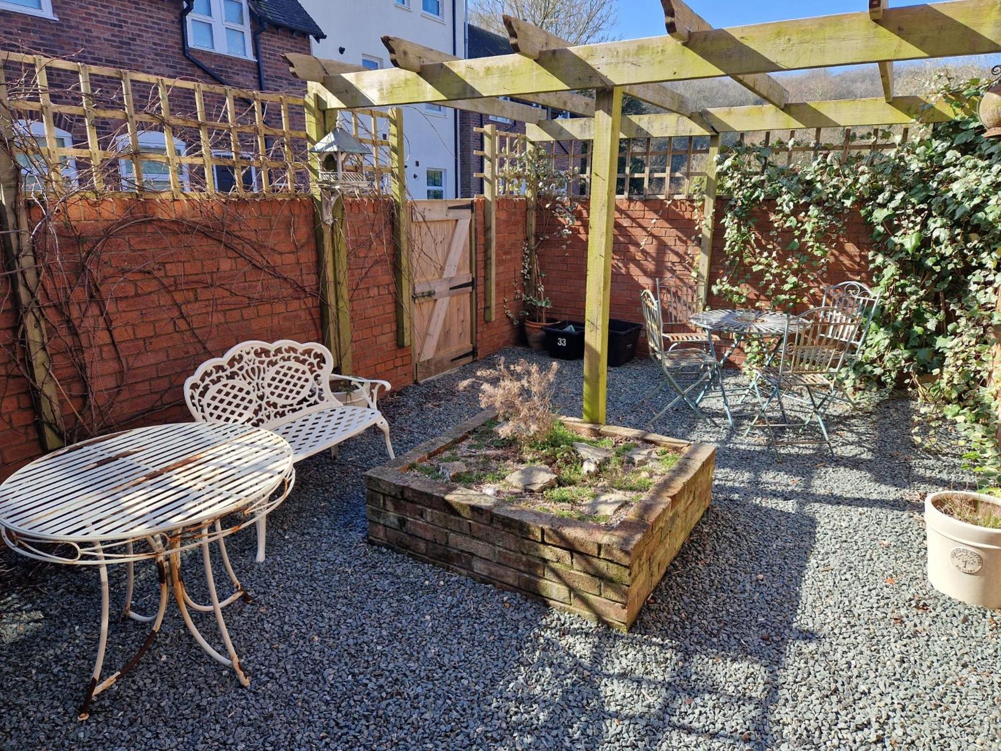 Ludlow - Linnet House - Well Presented Townhouse With Parking - Perfect Location For Exploring On Foot, Sleeps Up To 8 Guests - Hosted By Rentmyhouse Luaran gambar